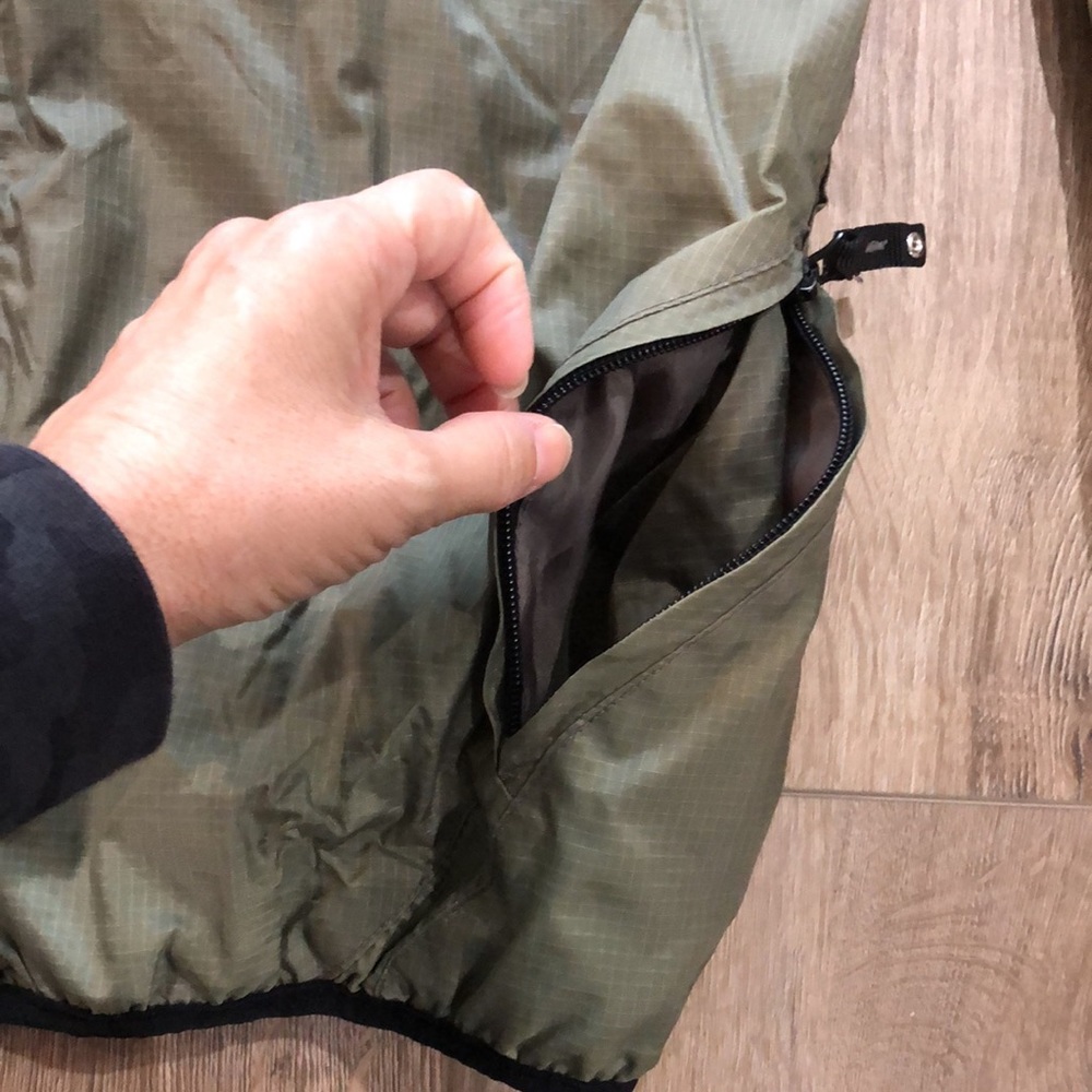 Like new! - NORTH BAY Rip-Stop Packable Hiking Technical Jacket w/Snap On Hood - Picture 7 of 12